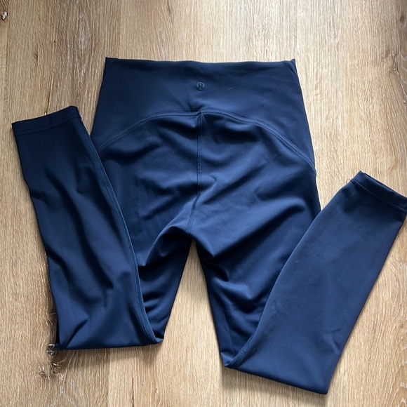 Lululemon Instill Tight size 6. Navy blue. - Picture 2 of 3